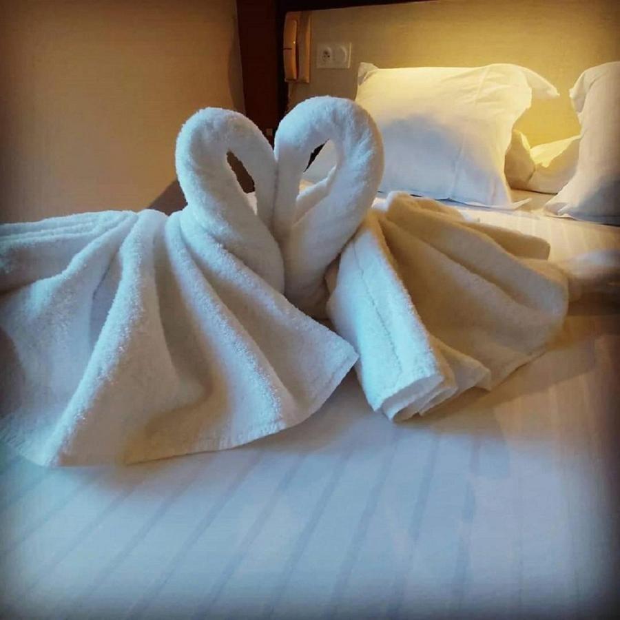 Hotel Les Gabarres Тур-де-Фор Экстерьер фото
