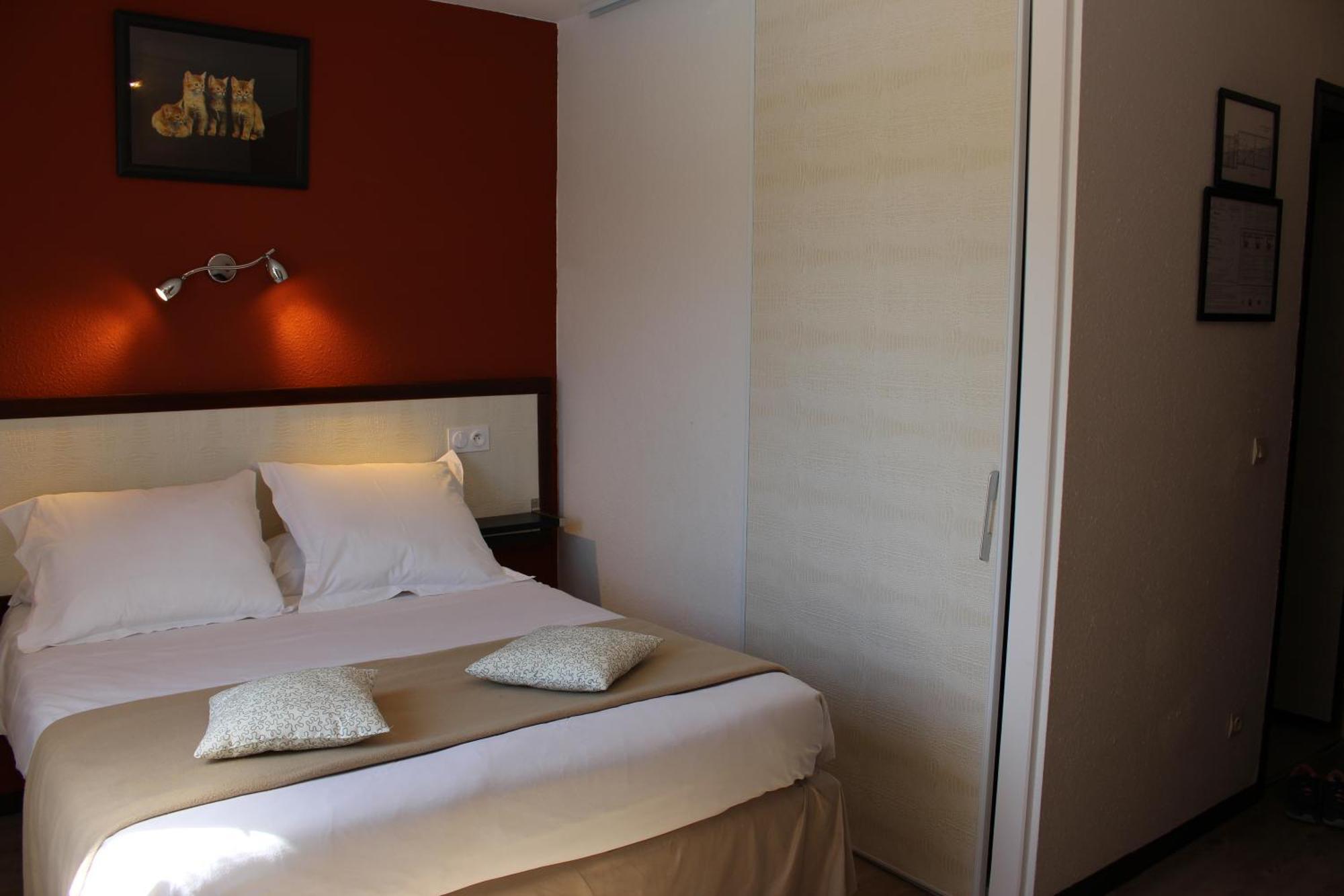 Hotel Les Gabarres Тур-де-Фор Экстерьер фото
