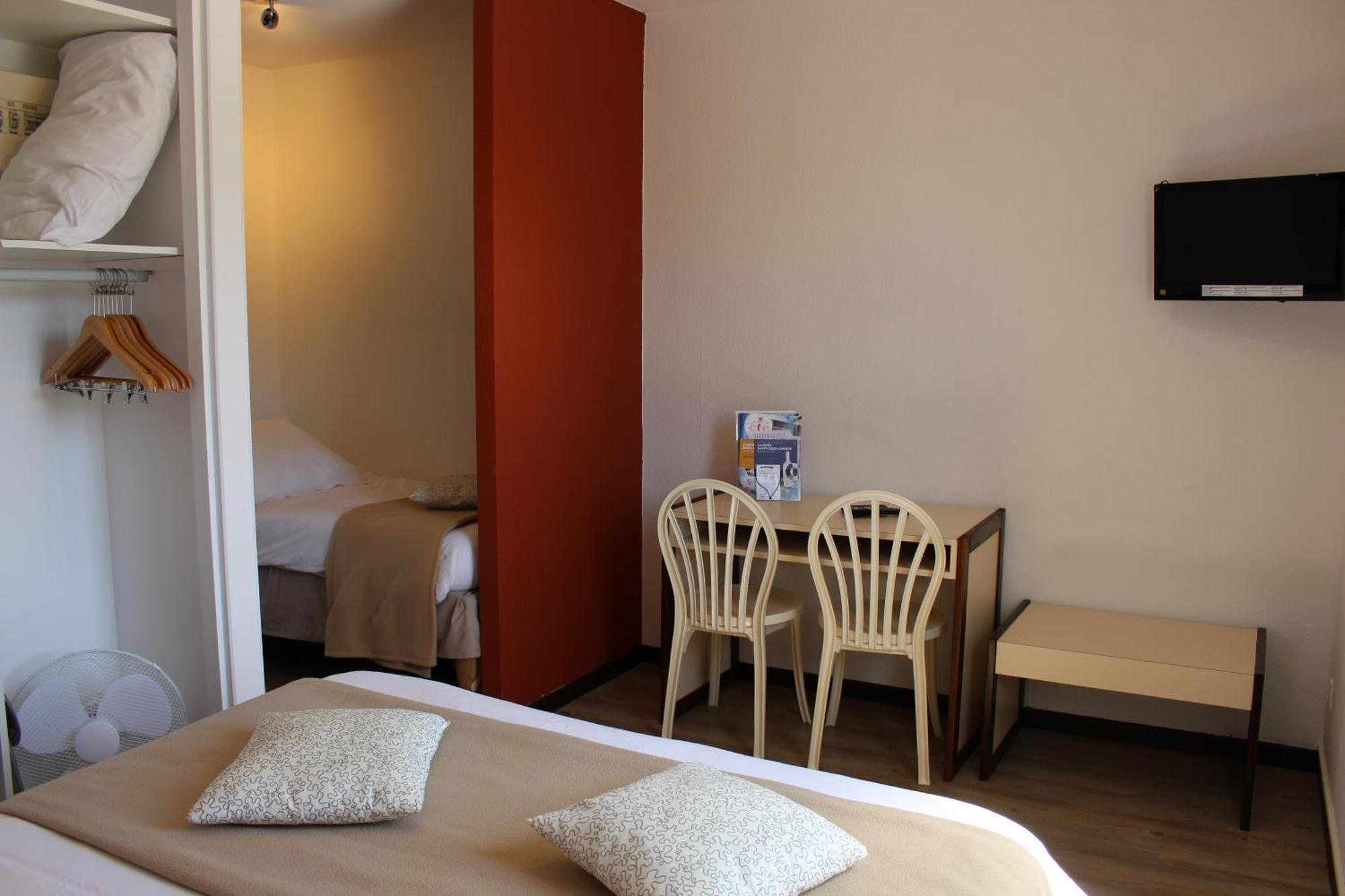 Hotel Les Gabarres Тур-де-Фор Номер фото