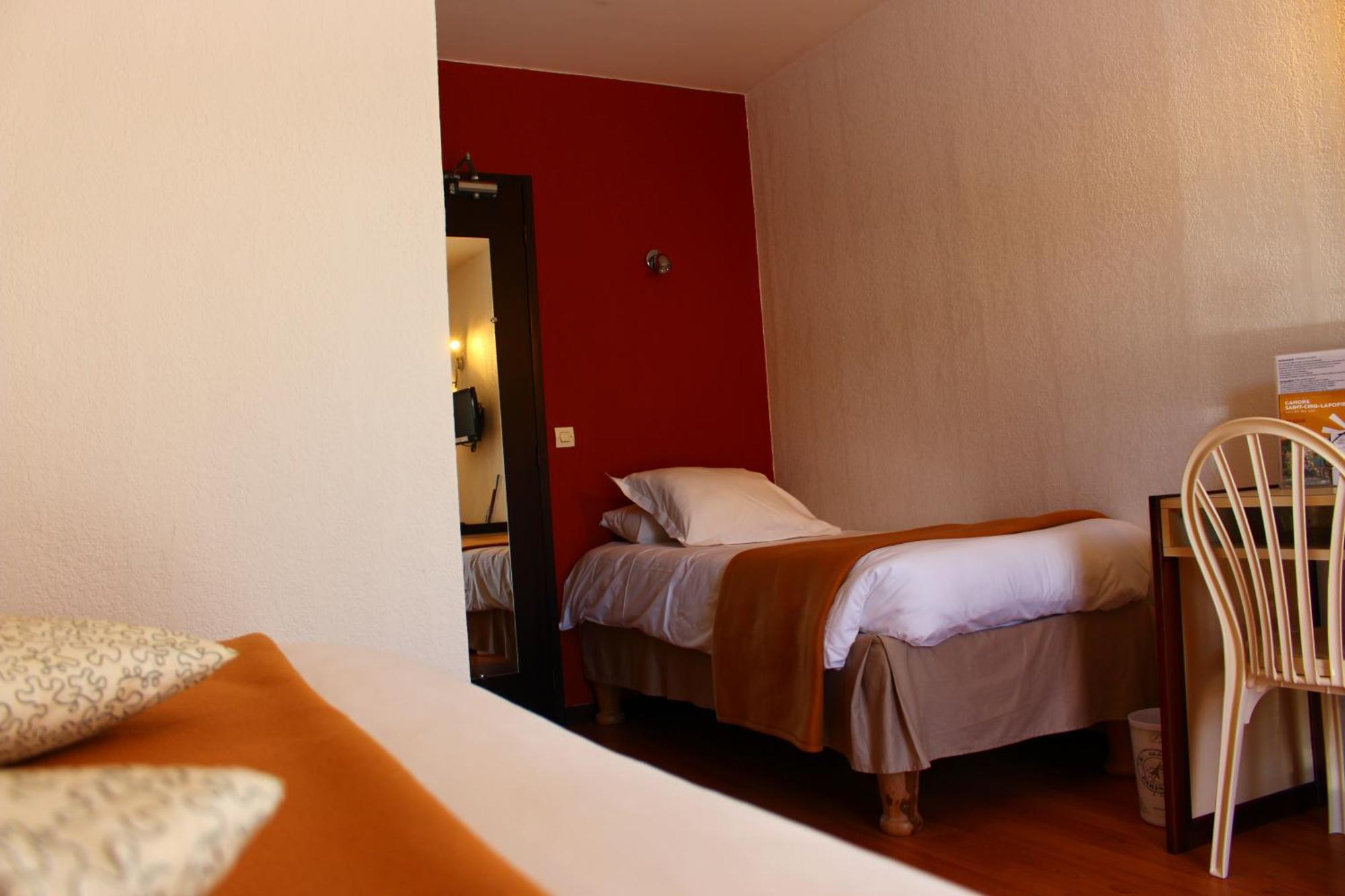 Hotel Les Gabarres Тур-де-Фор Номер фото