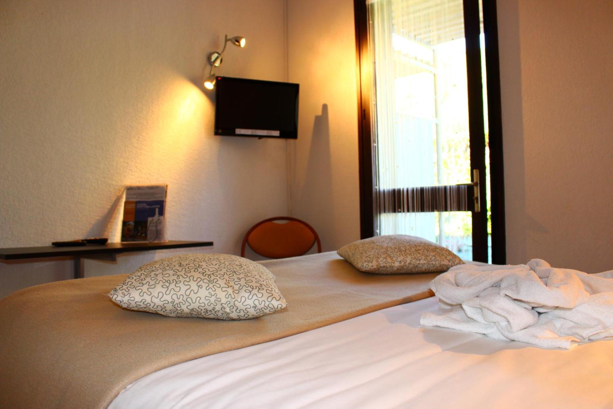 Hotel Les Gabarres Тур-де-Фор Номер фото